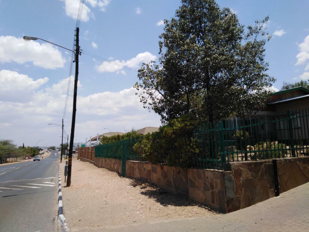 Xenia Bed & Breakfast Windhoek Exterior photo
